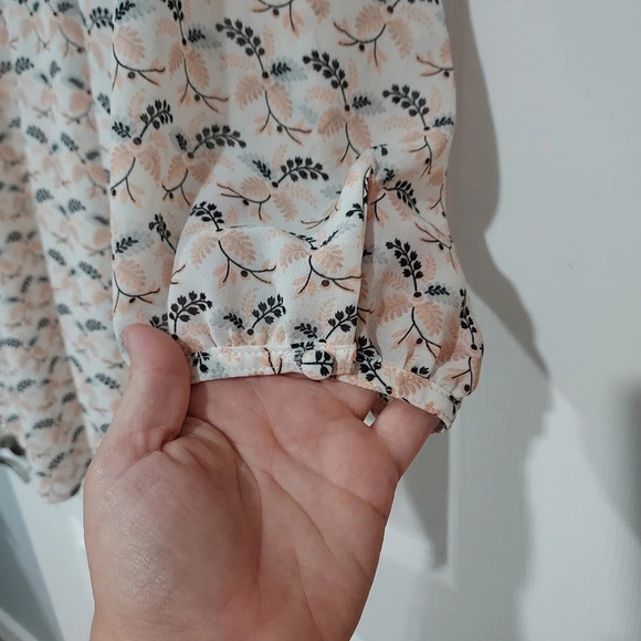 Rose & Olive White, Pink, Gray and Black Print 3/4 Sleeve Blouse in Size 2X - Picture 9 of 12